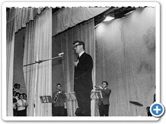 Эстрадный ансамбль преподавателей ХТЖТ.  (труба), солист Николай Могилин,  1970 год.