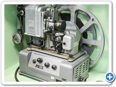 Кинопроекционный аппарат «Школьник».  Кинопленка шириной 16 мм. 1976 г.
