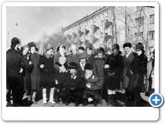 1969 г. Преподаватели и сотрудники техникума перед демонстрацией 7 ноября