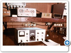 1974 г. Аппаратура коллективной радиостанции. Изготовлена преподавателями и студентами.